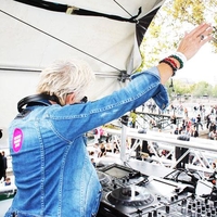 DJ BENJI DE LA HOUSE